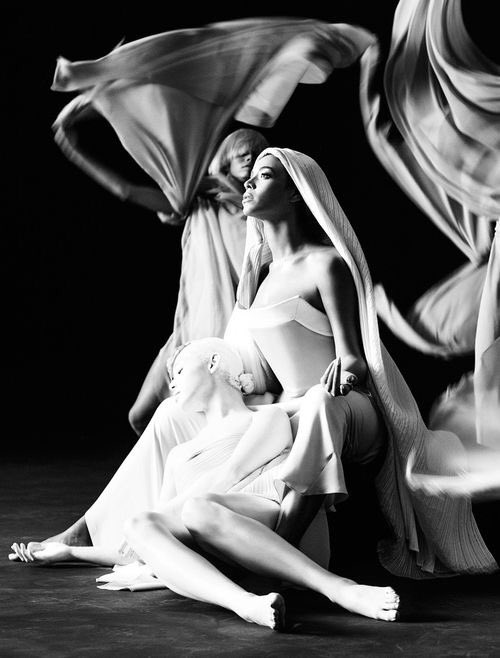 Beyoncé’s self titled album was surprise released on Friday December 13th,2013 unlike usual album releases on Tuesday’s Due to its unusual release date it had less days to record the first “week” sales for her album