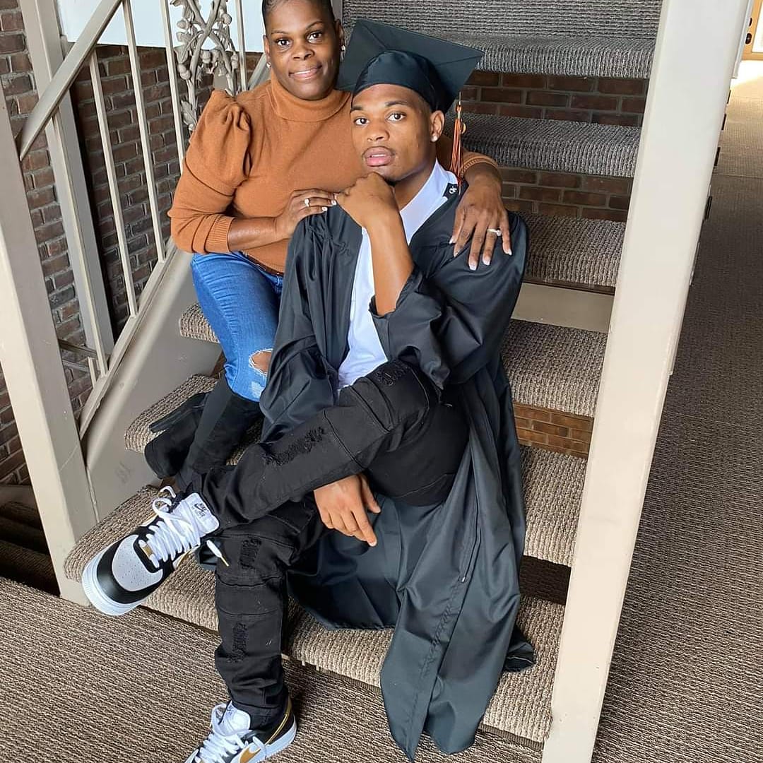 EvelynDenley's tweet photo. Congratulations Son
#2020graduate #BGSU
Bachelors Degree in Liberal Studies https://t.co/65IAGzOmZB