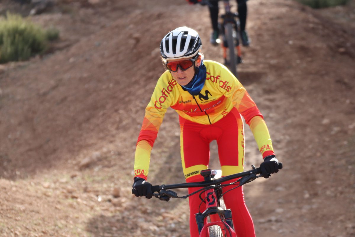 RFECiclismo's tweet photo. #AltoRendimientoRFEC - #TecnificacionRFEC | Nuestros ciclistas de BTT han puesto fin a la concentración con una salida de hora y media por tierras alicantinas. ¡Excelentes días trabajando con todos vosotros! 💪
Álbum Completo 🔗 https://t.co/r2Guv78fZl
@deportegob #ESPasion https://t.co/gQBJA21vwY