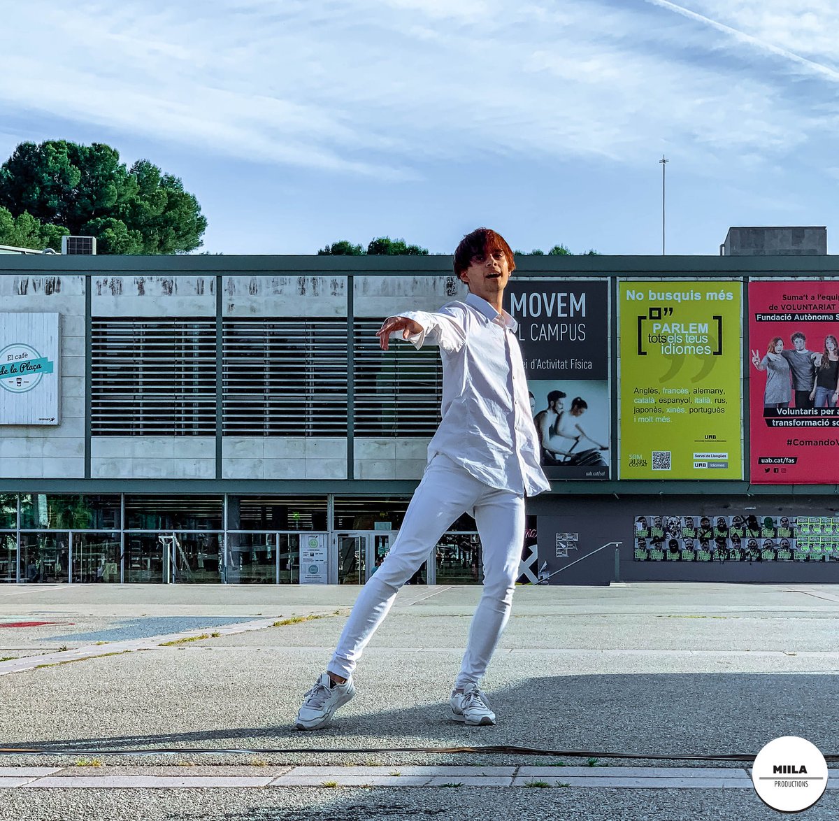 MiilaProduccion's tweet photo. 💜TROBADA BTS BARCELONA💜

@Sechi3131 bailando #Serendipity de #Jimim @BTS_twt 
 
¡Mira su actuación! 
https://t.co/AVLQQqRia9 

#BTS @BTSBarcelonaCat #army #event #UAB #댄스 #대한민국 #안무 #dance #exhibition https://t.co/QAURJjaSrG