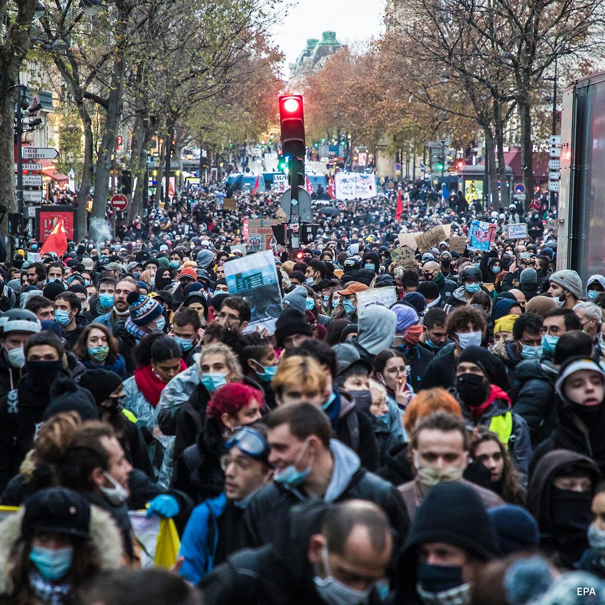 климатический протест в вене. против ограничений. против ограничений. митинги в англии. протесты в польше.