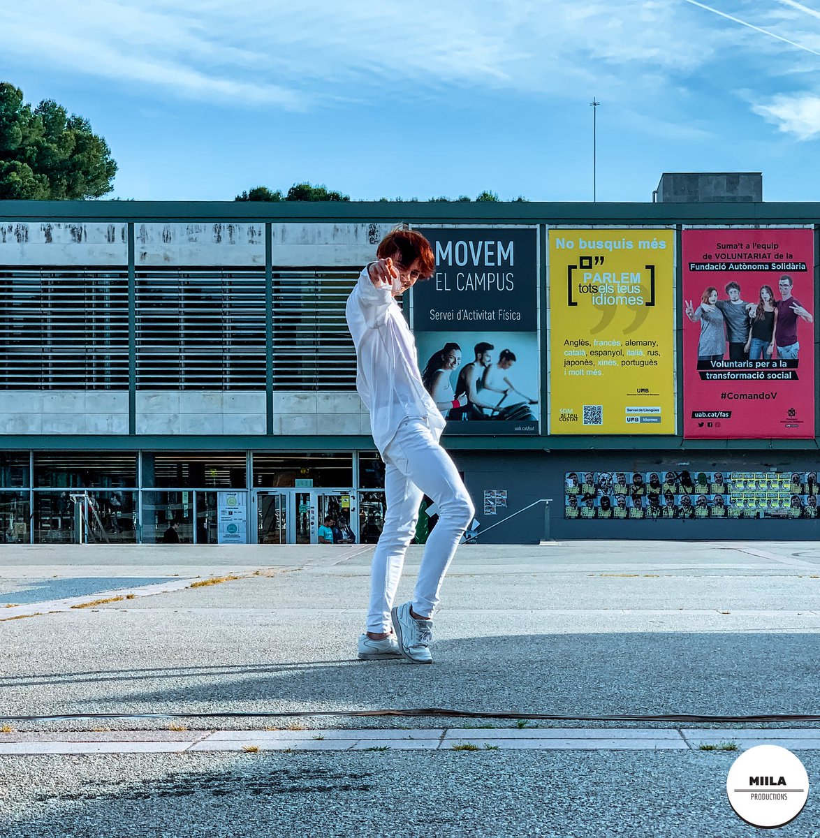 MiilaProduccion's tweet photo. 💜TROBADA BTS BARCELONA💜

@Sechi3131 bailando #Serendipity de #Jimim @BTS_twt 
 
¡Mira su actuación! 
https://t.co/AVLQQqRia9 

#BTS @BTSBarcelonaCat #army #event #UAB #댄스 #대한민국 #안무 #dance #exhibition https://t.co/QAURJjaSrG