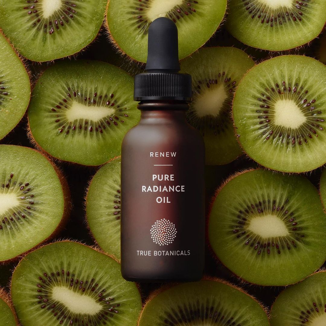 FitCasuallySKIN's tweet photo. True Botanicals — ❝ Our skincare is pure, potent, proven to work. Filled with natural &amp; organic ingredients, our skin &amp; body products promise results without toxins. ❞ ◌ https://t.co/MY4z3ZfWw0

➥ True Botanicals 🗞️ #Beauty ◌ #Skin ◌ Good choice👌🏻
    12/13/20 12:37PM https://t.co/KL7mb8d7Qr
