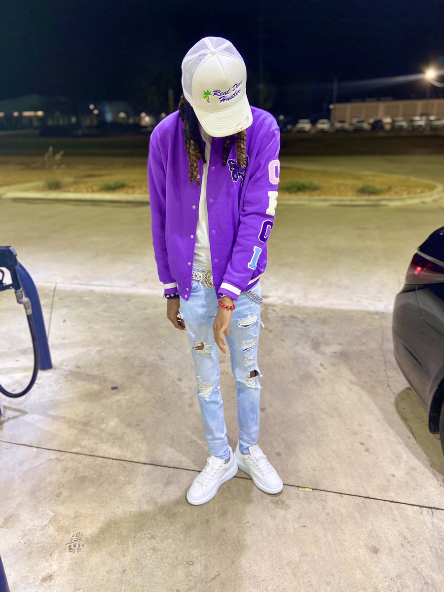 I Get 200 a occasion we made niggas shut they trap down ❕