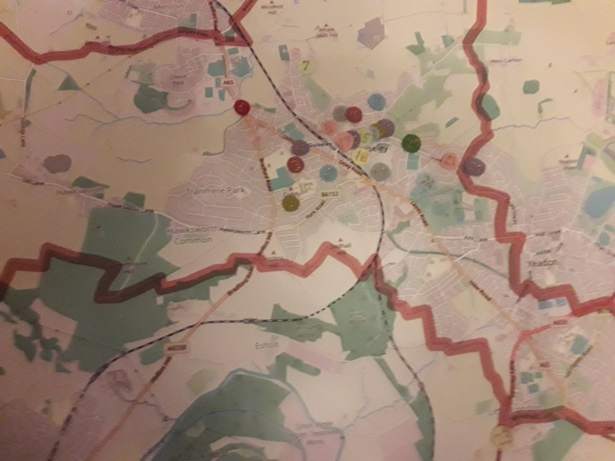 🌲🌲Playful route planning with sparkly felt numbers and a big map. Great Big #Guiseley Advent Calendar Run on Christmas Eve to help @CODSWALLOPcic & @guiseleytheatre bounce back and keep community arts alive 🌲🌲 justgiving.com/crowdfunding/c… #giveLeeds