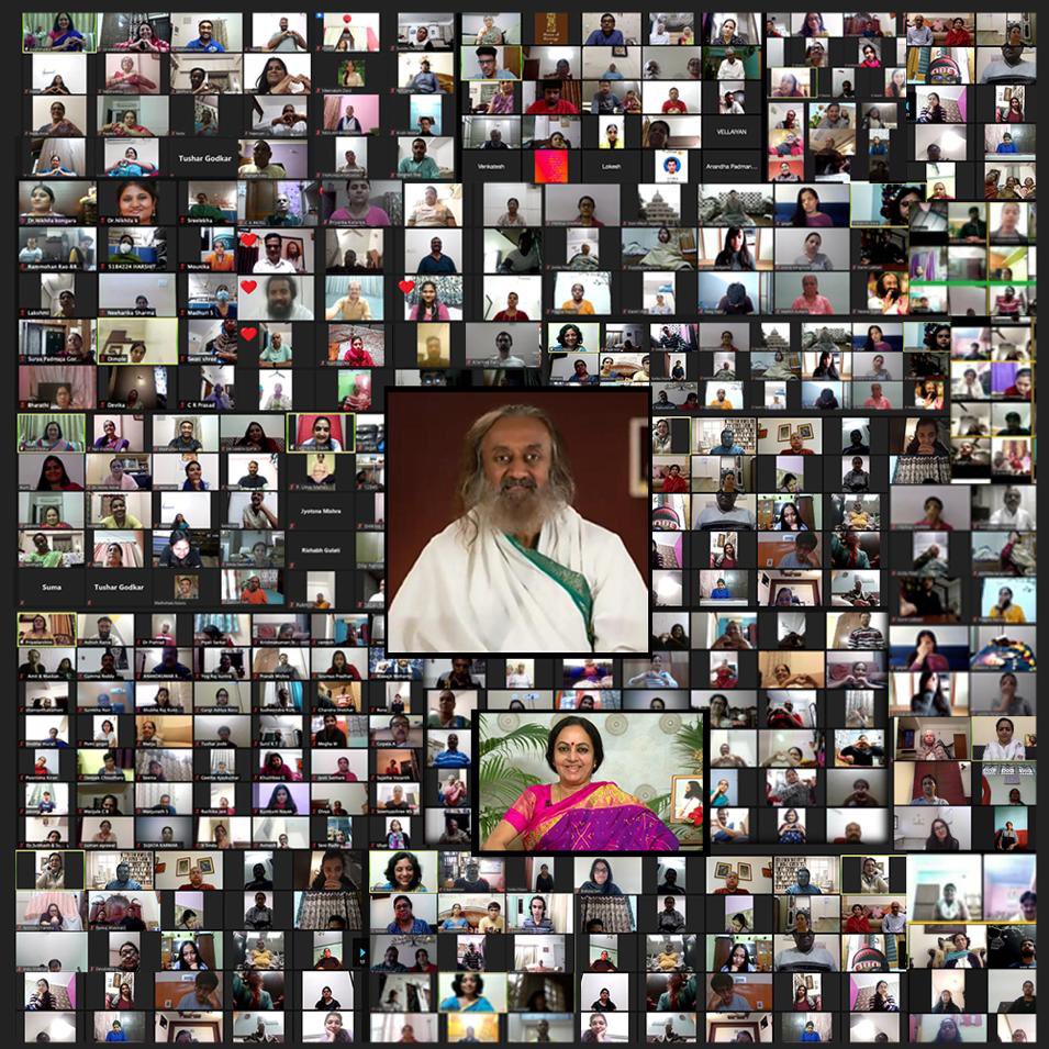 Gurudev's tweet image. Addressed over 5000 participants of the Pan-India Sahaj Samadhi meditation program which concluded today. Make meditation a part of your daily routine, and there will be happiness, abundance and peace. #MeditationForHappyLife