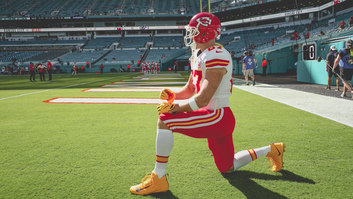 Chiefs's tweet photo. #WPMOYChallenge Kelce
#WPMOYChallenge Kelce
#WPMOYChallenge Kelce
#WPMOYChallenge Kelce https://t.co/FtQvIGO7A5