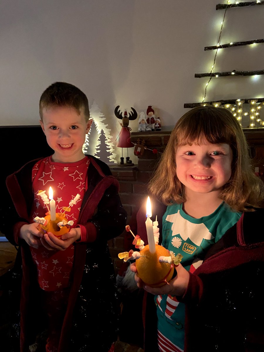 yelli24's tweet photo. Tay and Tilly thoroughly enjoyed making and lighting their Christingles tonight. Thank you! 🥰 @HordleSchool https://t.co/8FZxxIBfyr