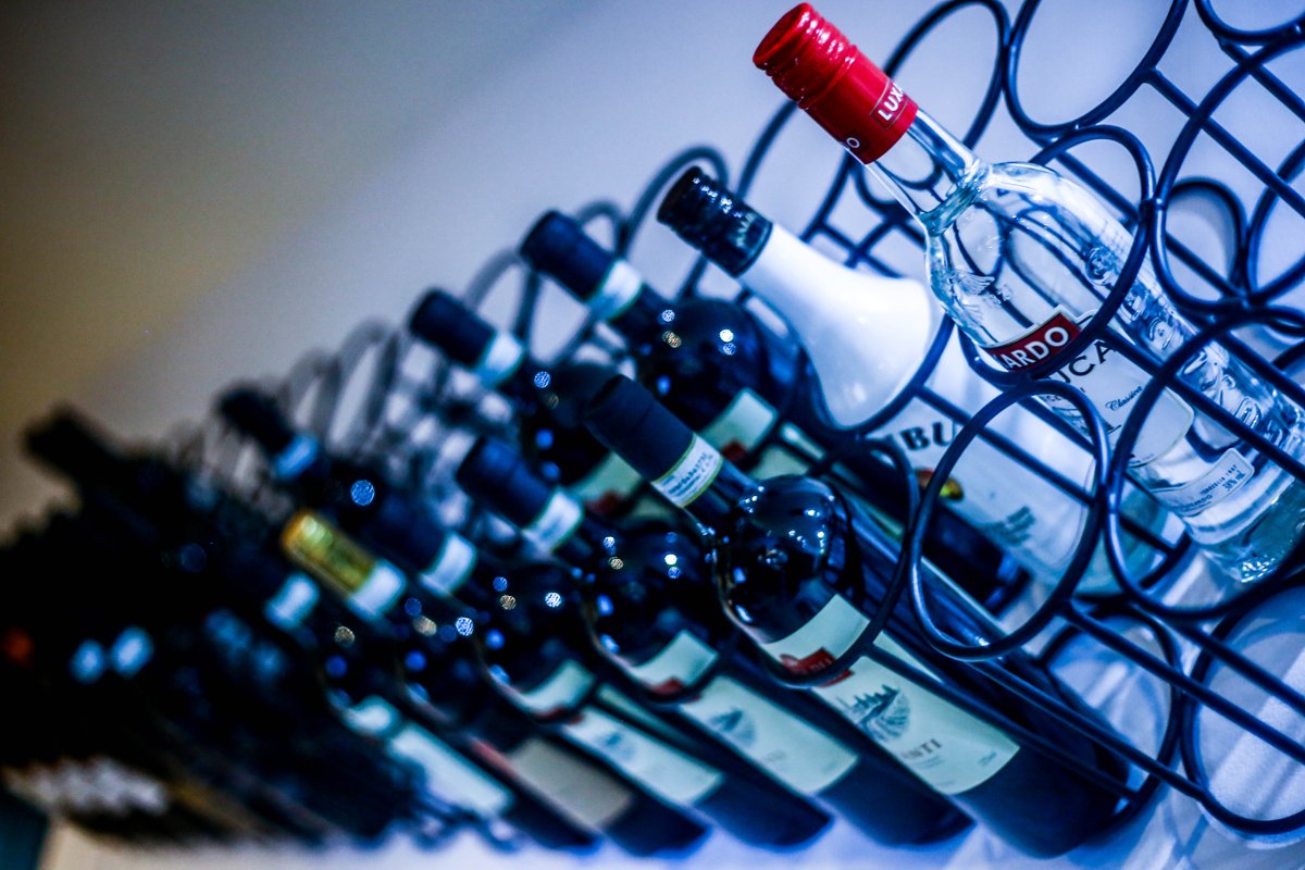 Don't mind us, we're just thinking about some delicious Christmas cocktails..👀 Tell us what's your go-to drink?👇