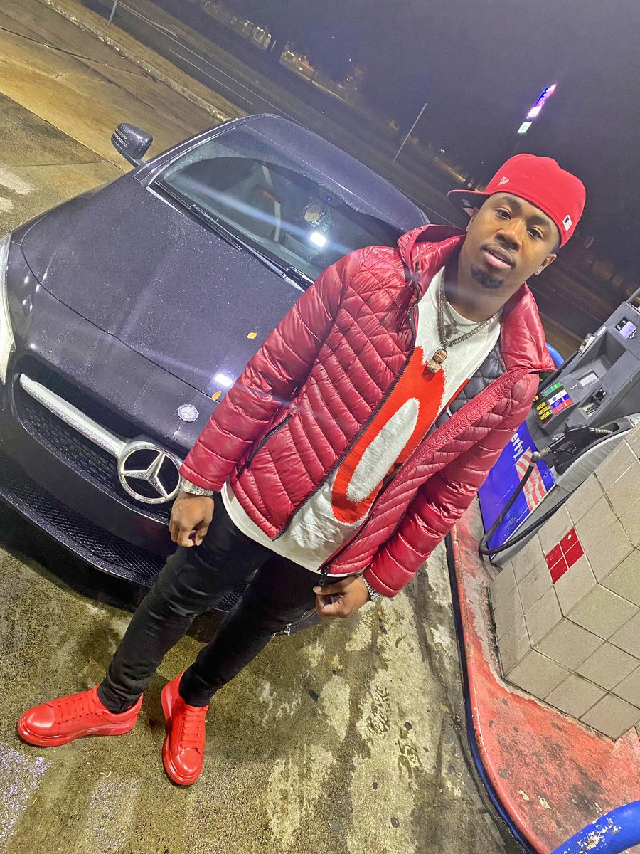 tridadon's tweet photo. He see im ballin they keep foulin,🗣🚷it’s finna be a AND1 💣🔫 #Free9 #FreeFed #LLDES https://t.co/JdydeCucHy