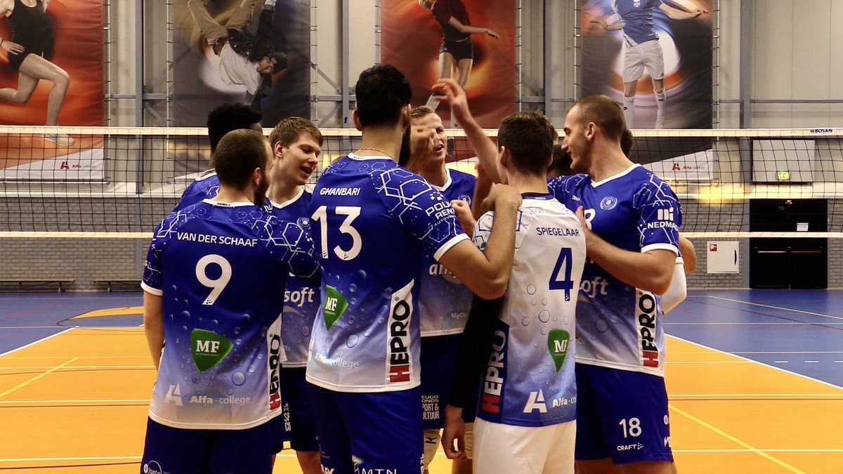 LycurgusVolley's tweet photo. 🏐💪🏻 Yesss👊 De complete #bluearmy💙 kan #SAMENnaarMoskou. Iedereen heeft een negatieve coronatest afgeleverd. Om 0.45 uur begint de trip met een 🚎 reis naar Hamburg. Via ✈️ Frankfurt naar Moskou. #Nedmag #Amysoft #Witec #Dok4 #GapAcademy
Lees meer👉🏼 https://t.co/hrdaz75to6 https://t.co/ZpXW2mXk9m