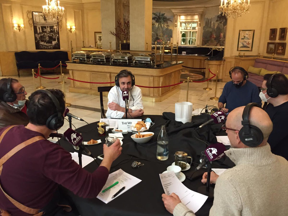 Amos de casa (@amosdecasa) on Twitter photo <a href="/luquechef/">José Luque</a> chef ejecutivo del hotel @Westin_Palace nos describe la gran organización de sus cocinas y las meticulosas medidas higiénico sanitarias frente al #Covid_19 .Definitivamente un lugar donde poder venir a disfrutar todos, de su menu navideño y mucho mas. <a href="/pcaballerocoach/">pcaballerocoach</a> <a href="/luquechef/">José Luque</a> chef ejecutivo del hotel @Westin_Palace nos describe la gran organización de sus cocinas y las meticulosas medidas higiénico sanitarias frente al #Covid_19 .Definitivamente un lugar donde poder venir a disfrutar todos, de su menu navideño y mucho mas. <a href="/pcaballerocoach/">pcaballerocoach</a>