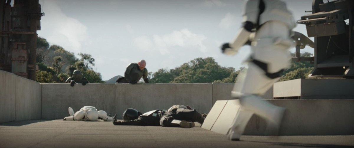 chrisfbartlett's tweet photo. Did you catch my easter egg appearance in this weekโs stunning episode of #TheMandalorian? #IDoMyOwnStunts ๐ #ImperialGunner #SpawnCamper https://t.co/wkfbJjlC3p