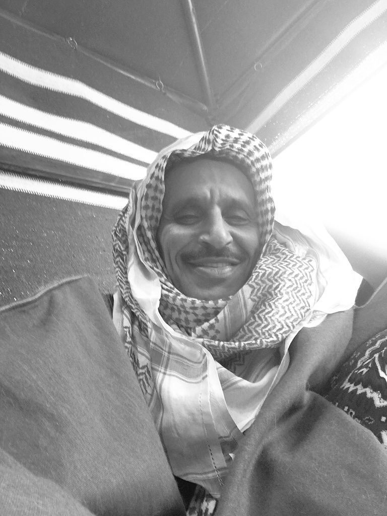 Msa3dAlrshedi's tweet photo. في زمانٍ كنه البرد شبيت القصيد
قلت ابدفا و الليالي تموت ببردها

في طريقٍ كنه الموت و لحالي وحيد
قلت ابحيا و المنايا تبوح بسدها https://t.co/IXS5gIZSJy