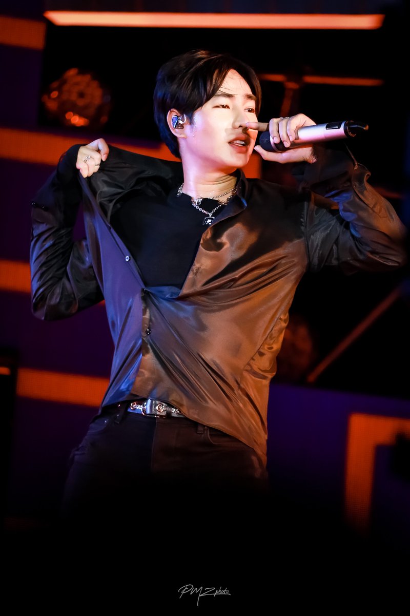 PePPerMinTzzzz's tweet photo. ไม่ได้ถ่ายรูปเฮียตั้งนานนนน คิดถึงมากกกกก
ตอนถ่ายมือสั่นไหวไปหมด งื้อออออ >W<
คิดถึงตอนถ่ายรูปเฮียแรกๆเรยยยย 14 อีกครั้งสุดดดด
ปล.เซตนี้แซงคิวเชียงใหญ่ก่อนเรย ไม่ใช่ไรนะ อันนั้นยังไม่ทำ 55555
#peckpalitchoke
#palitgallery
#เป๊กผลิตโชค
#BMMFxPeck
#PMzPHOTO https://t.co/JZ03CpjpdT