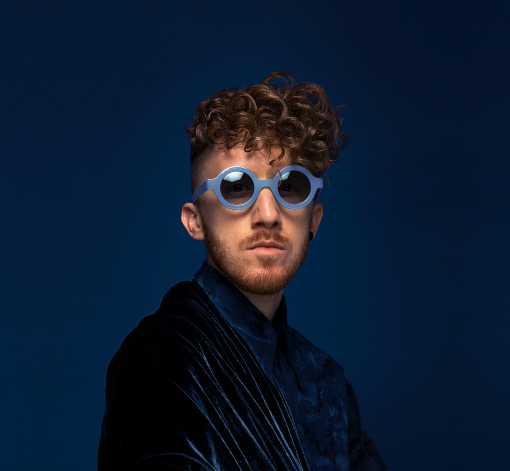 hutl_'s tweet photo. 1/3 I met this week’s guest singer-songwriter @DALEYmusic through our former manager - the man who launched many careers, including Adele’s &amp; Richard Antwi (RIP). He came to me for piano lessons just before he released his first album.

New Ep this Friday🎉
📷 @neil_favila
#HUTL https://t.co/H8ANTJo24v