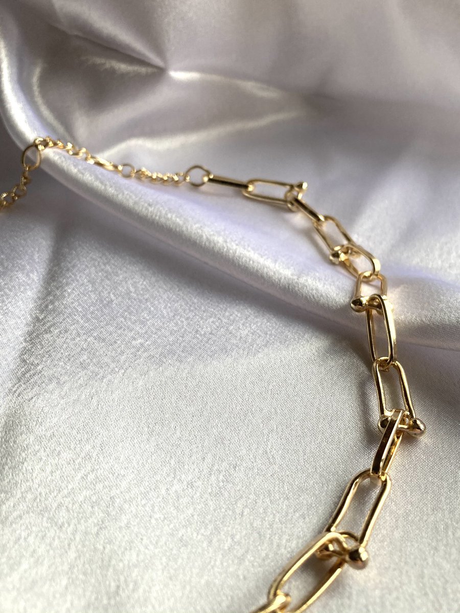 Gold Tiffany Kolye💛
sizler için stokta 🆕✨ 
Senin seçimin,senin kararın 🐾
Sipariş/Fiyat bilgisi için 👇🏻
shopier.com/4185067

#tiffanykolye #jewelrydesign #uniquejewelry #accessories #details #beauty