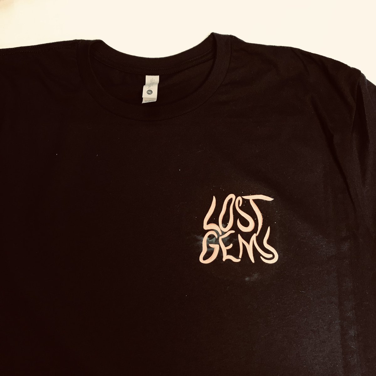 ROQLive's tweet image. The last #ROQLive merch drop ever is available now. DM to order.
#FirstLove &amp;amp; #LostGems tees ($25)
