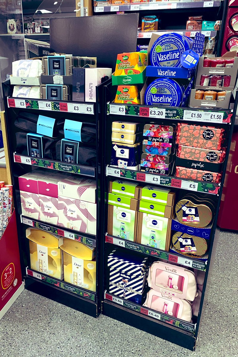 Fantastic selection of Party Food 😋and gift sets in store 🎁🎄 @ Hickings Lane #Christmas #NightIn #Tasty #giftideas #stapleford @CJWright_85 <a href="/mycoopfood/">Central Co-op Food</a>