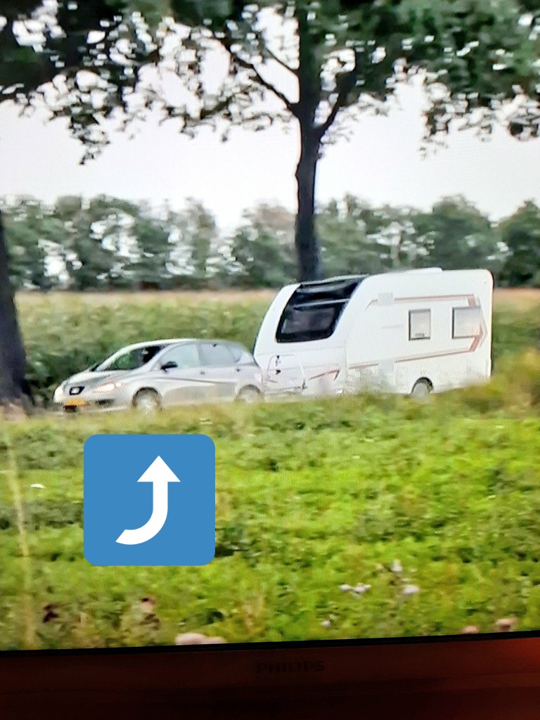genuxx's tweet photo. Luchtig simpel programma maar WAAR zijn de verplichte caravanspiegels? #camptogo @CampToGo https://t.co/kbJoEQMTl1
