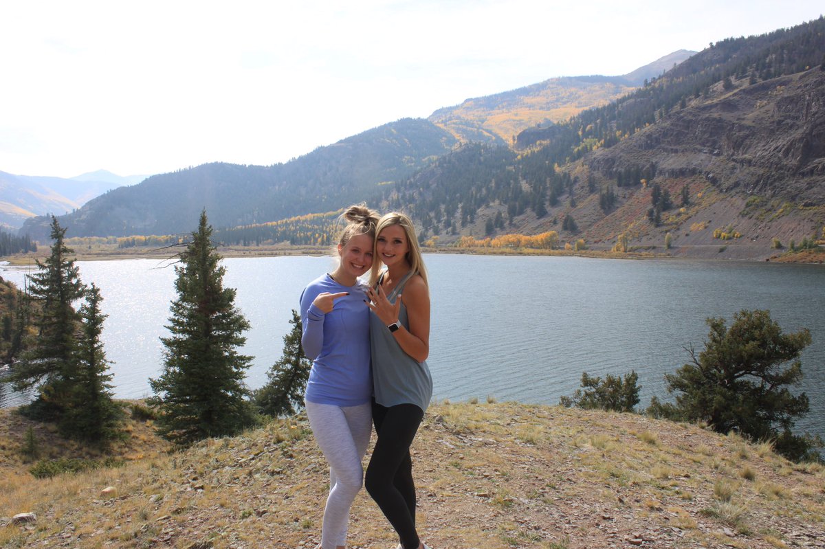 raynee_marie's tweet photo. take me back!! best day ever in the best place💍💕 https://t.co/XnhAiItTlb