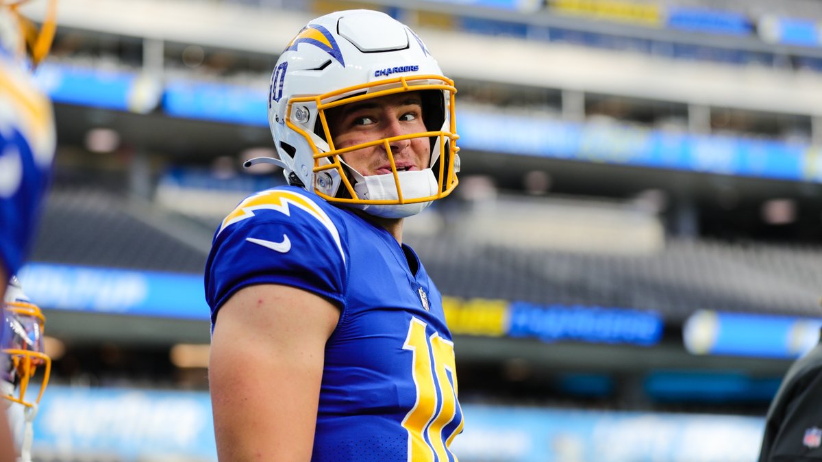 chargers's tweet image. rookie QBs with 25+ TDs: 

Peyton Manning 
Russell Wilson
Baker Mayfield
Justin Herbert