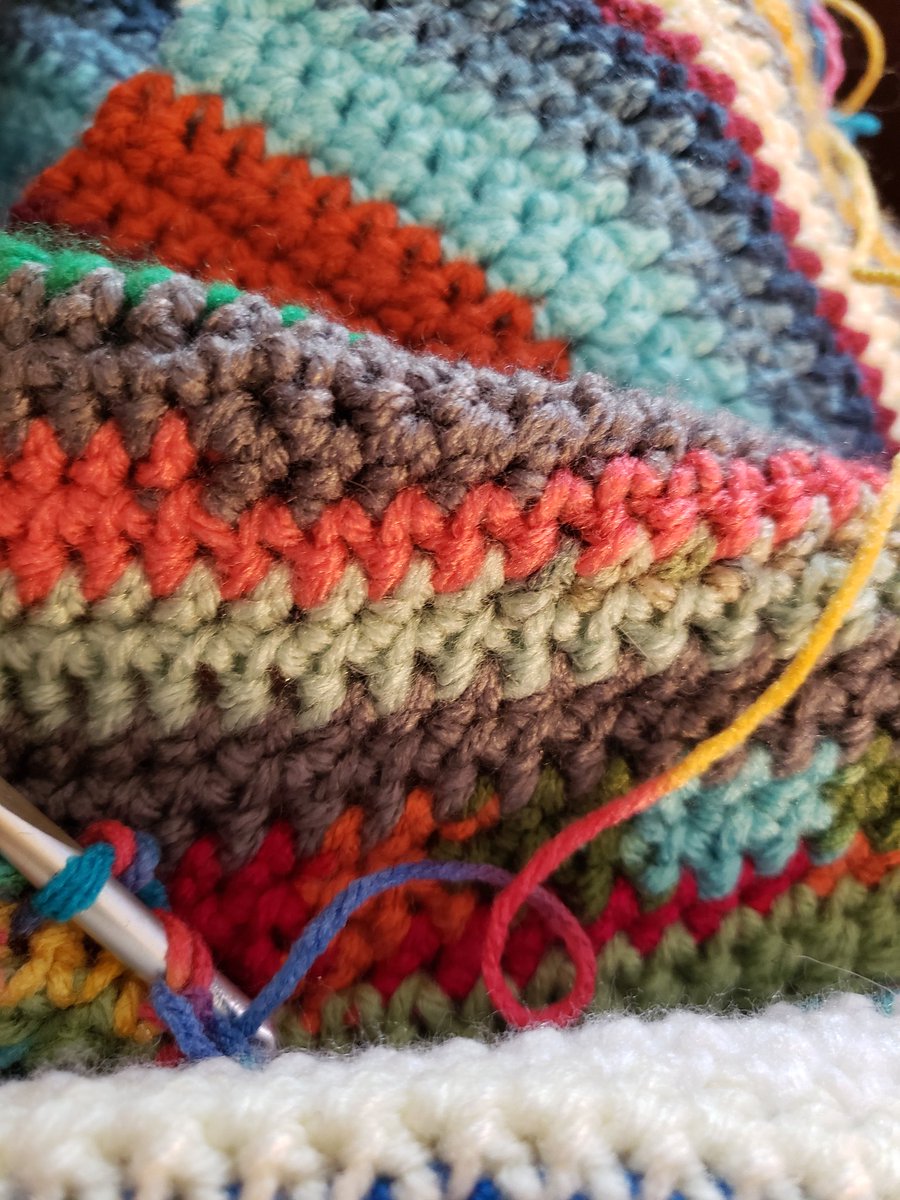 vintagejunkfm's tweet image. My #favoriteblankets to make #crazycolor #handmade #smallbusiness #crochet