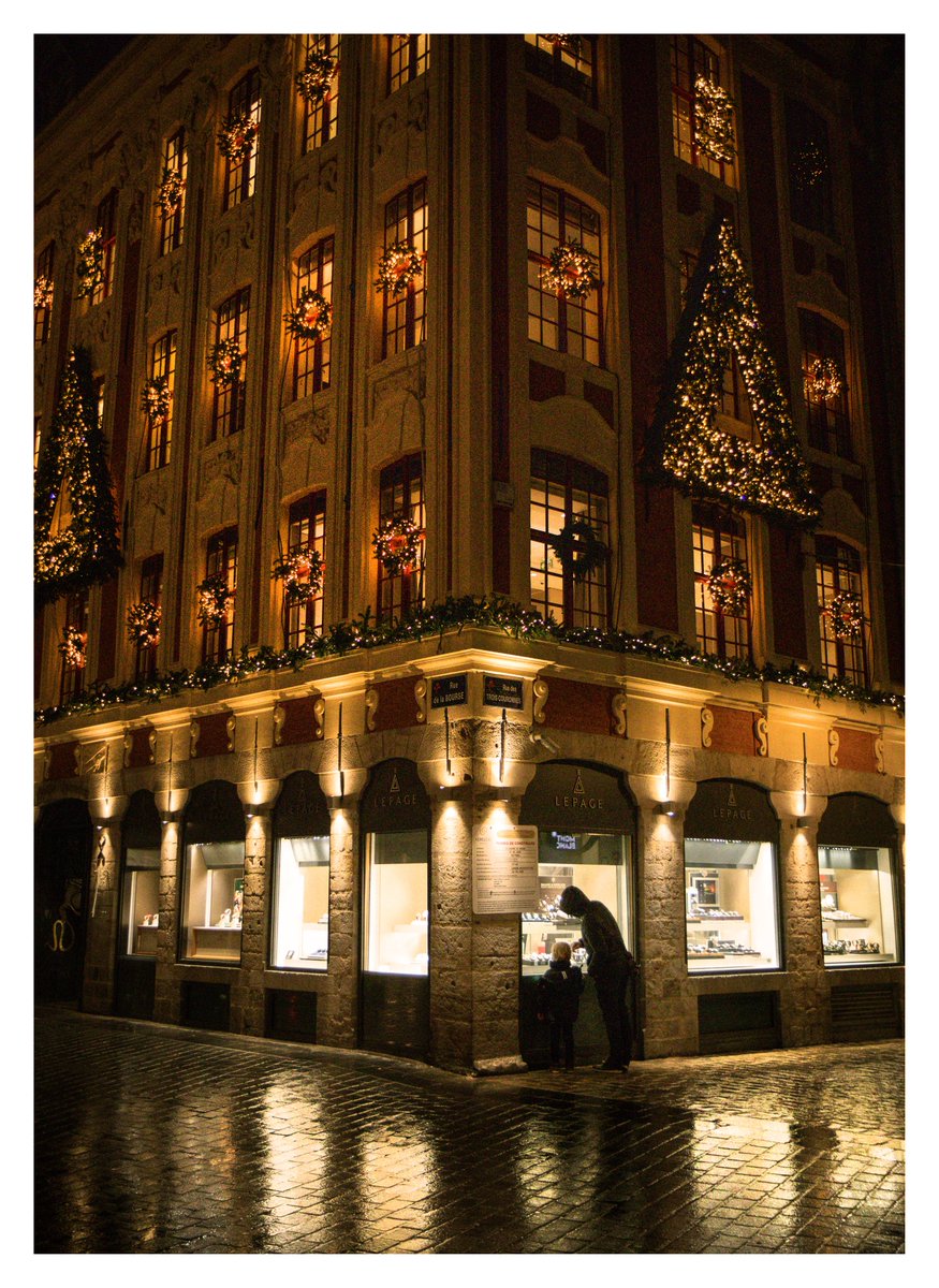 maximevisticot's tweet photo. Un soir de décembre
Lille, 2020 https://t.co/i6vuVF7p3Y
