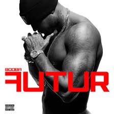 Quand Booba sort en Novembre 2012 son album « FUTUR » qui est un des premiers albums Trap en France, il y invite Kaaris sur le titre « Kalash »! Ce morceau fera exploser Kaaris a un public plus large!