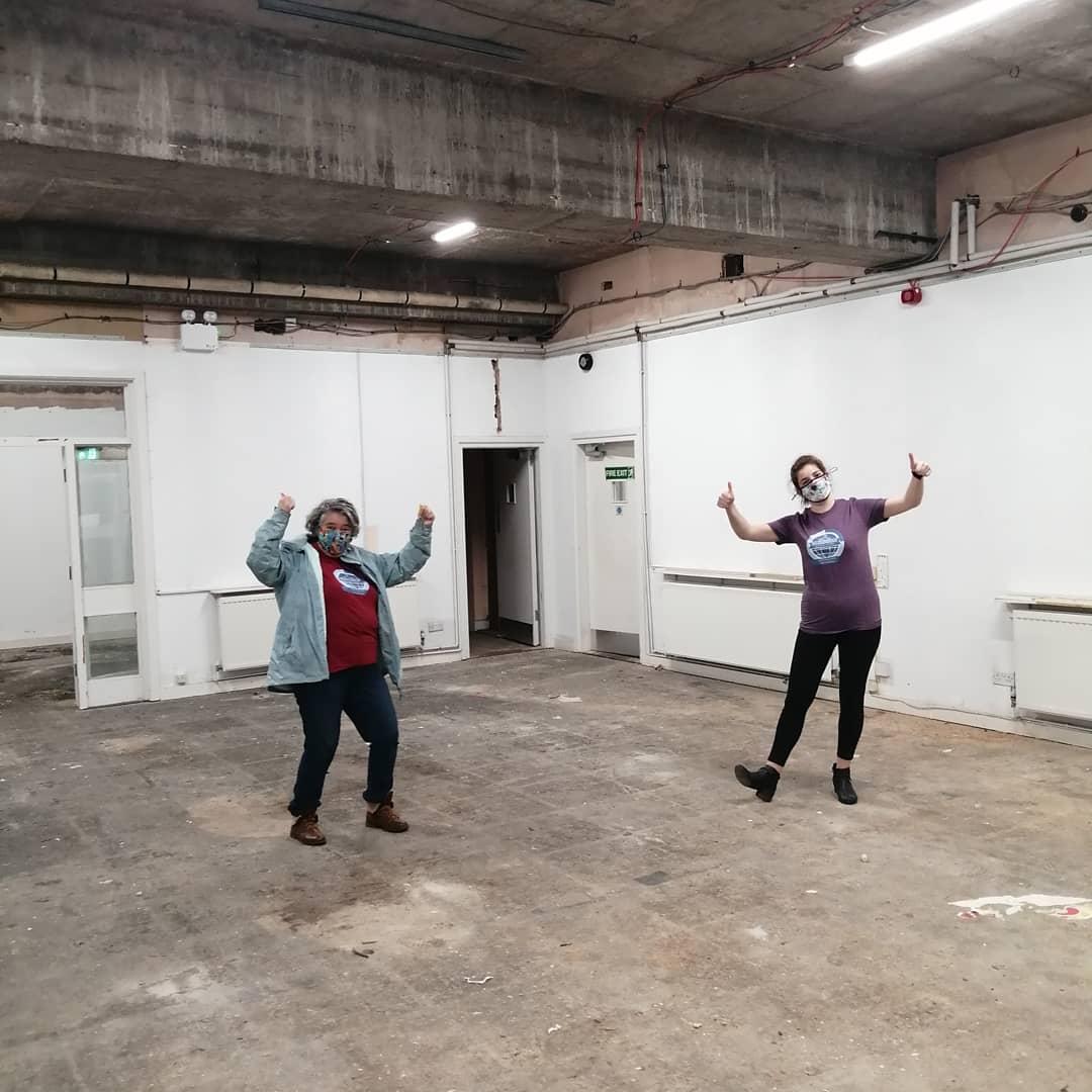 SharewearUK's tweet photo. Sharewear #Sheffield is a reality!! We picked up the key after electrician work today. Founder's daughter @itsangeee, now a #Sheffielder, was there as she was at the very beginning 7 yrs ago in #Nottingham. Her bro @FundraisingMatt will carry on the setting up later this week... https://t.co/3ThtZrXWCM