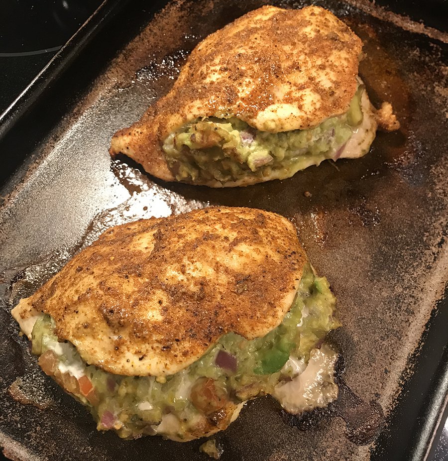 IowaJulie's tweet photo. I was looking for something to jazz up some boring boneless skinless chicken breasts; then spotted an avocado on the counter and thought "Guac!" This was super easy and oh so good! https://t.co/JzoPvi3ZOC https://t.co/BjmfLQNxfM
