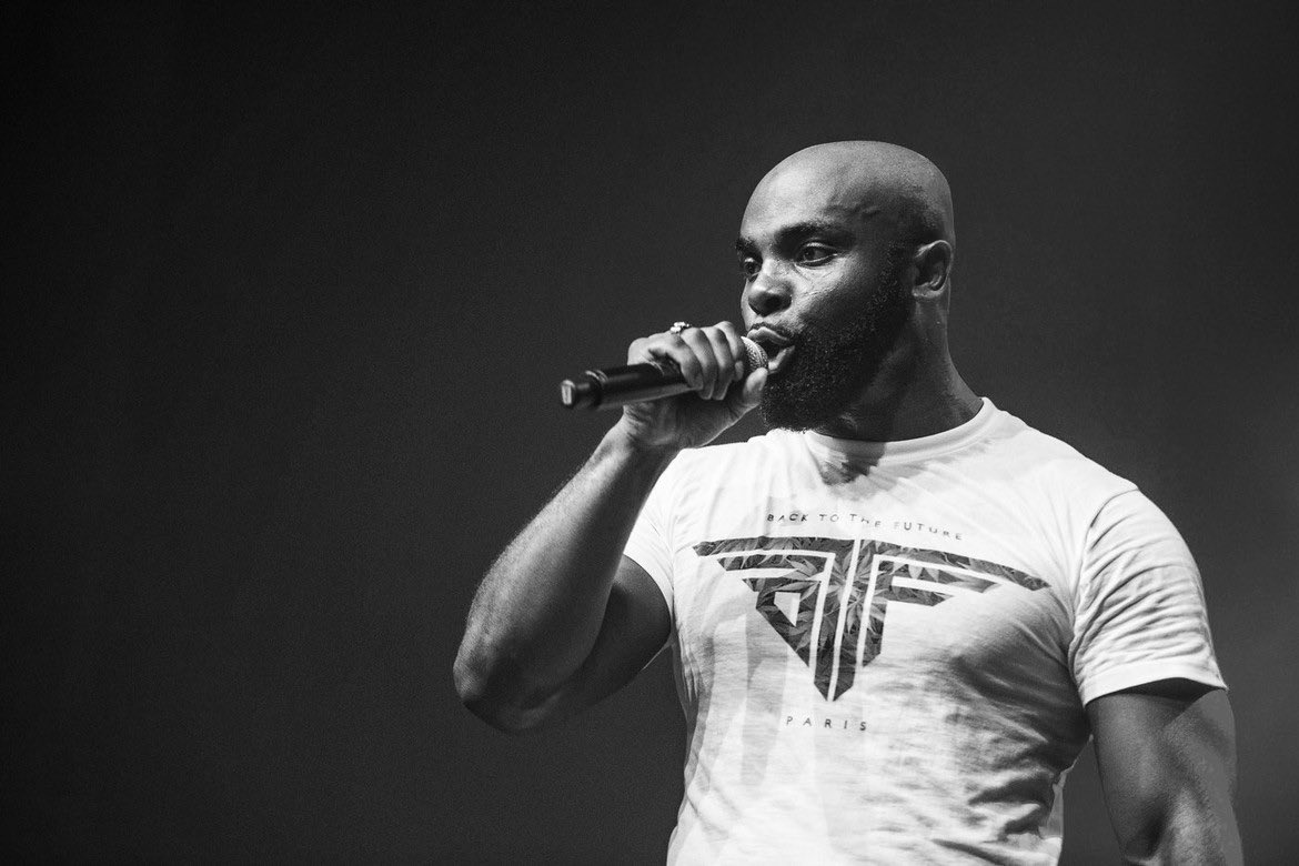 Les très nombreuses punchlines que contient « Or Noir » sont crues et imagées! Elles sont souvent même hypersexualisées!Le but est de heurter l’auditeur et on peut dire que cela fonctionne très bien!