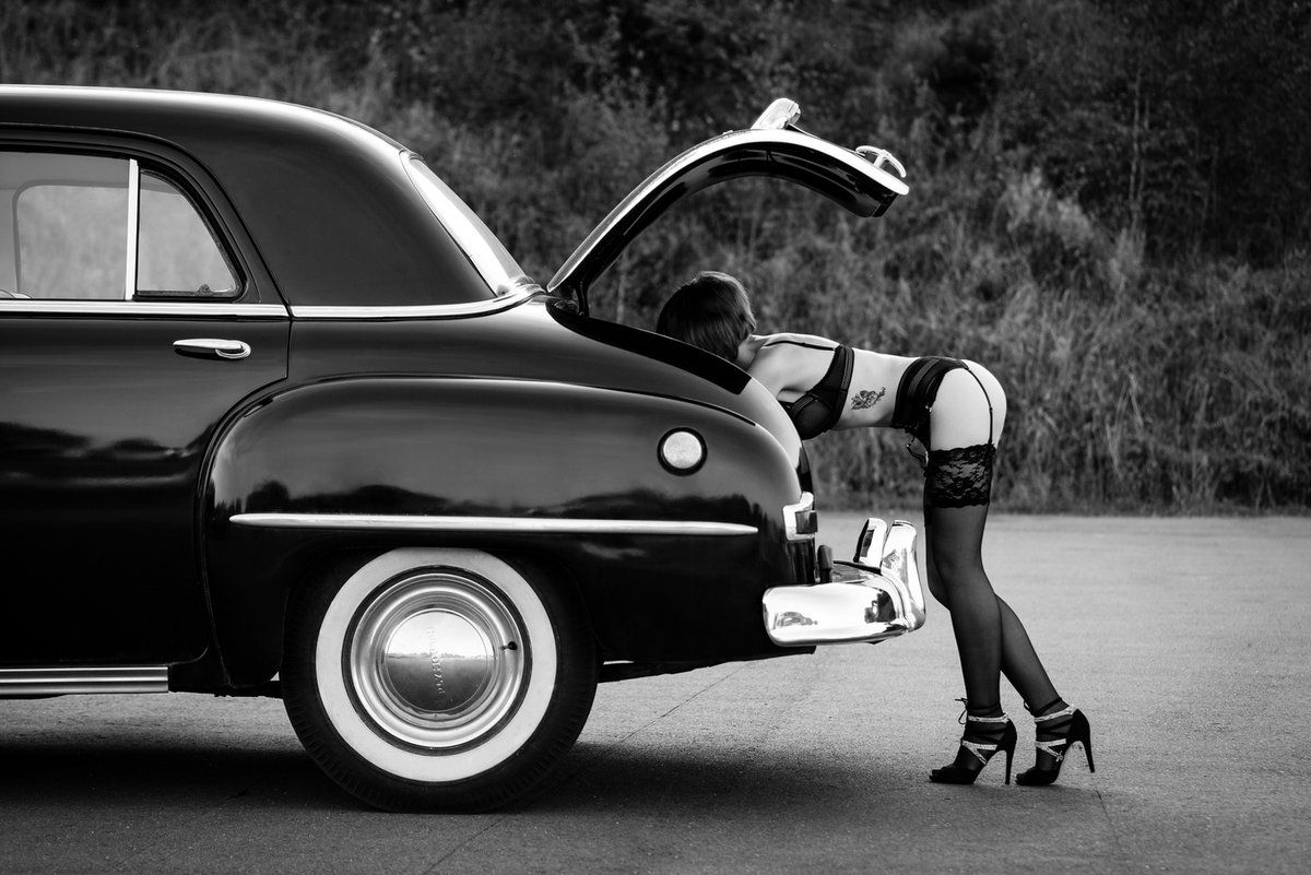 artofsensual_'s tweet photo. https://t.co/P5Nm98FrzO Vintage #curvy #blonde #senusal #nude #naturallight #availablelight #photography #fineart #art #fine #car #plymouth #oldstyle #vintage #oldsmobile #oldtimer https://t.co/WRWu0720KF