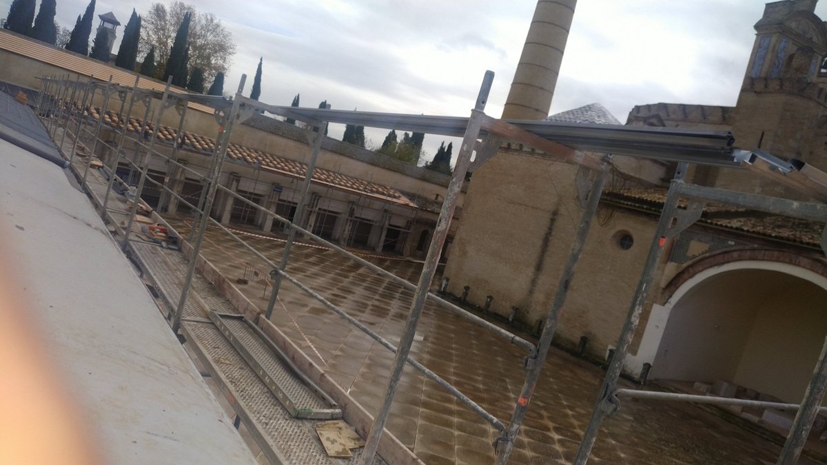 Dan_Yus's tweet photo. Interesante #Obra de sustitución de #Cubiertas d Claustrón Monasterio Nuestra Señora de las Cuevas, en #CAAC, en la que participamos como #Coordinacion de #Seguridad y Salud.
#Health&amp;Safety, #Oshas #construcción #Construction
#WorldHeritage #rehabilitacion #Sevilla #arquitectura https://t.co/9ugfgQaP8l
