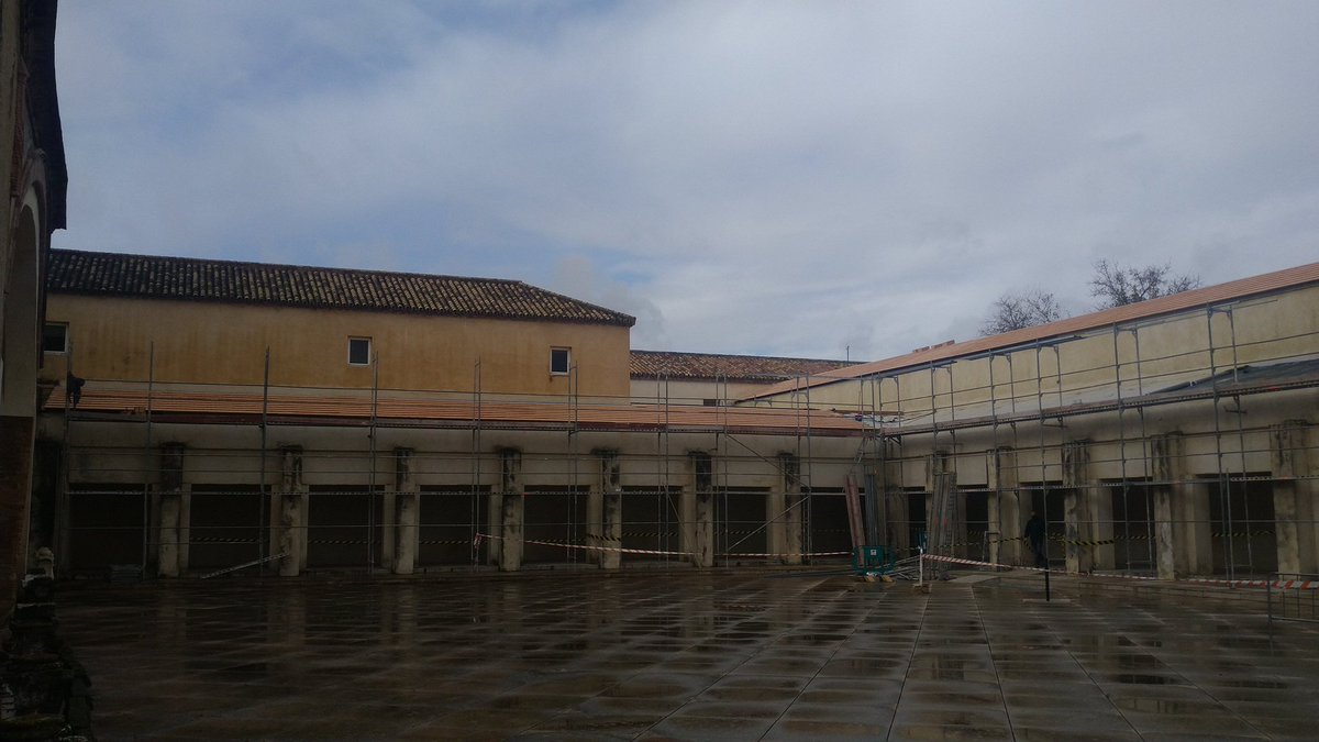 Dan_Yus's tweet photo. Interesante #Obra de sustitución de #Cubiertas d Claustrón Monasterio Nuestra Señora de las Cuevas, en #CAAC, en la que participamos como #Coordinacion de #Seguridad y Salud.
#Health&amp;Safety, #Oshas #construcción #Construction
#WorldHeritage #rehabilitacion #Sevilla #arquitectura https://t.co/9ugfgQaP8l
