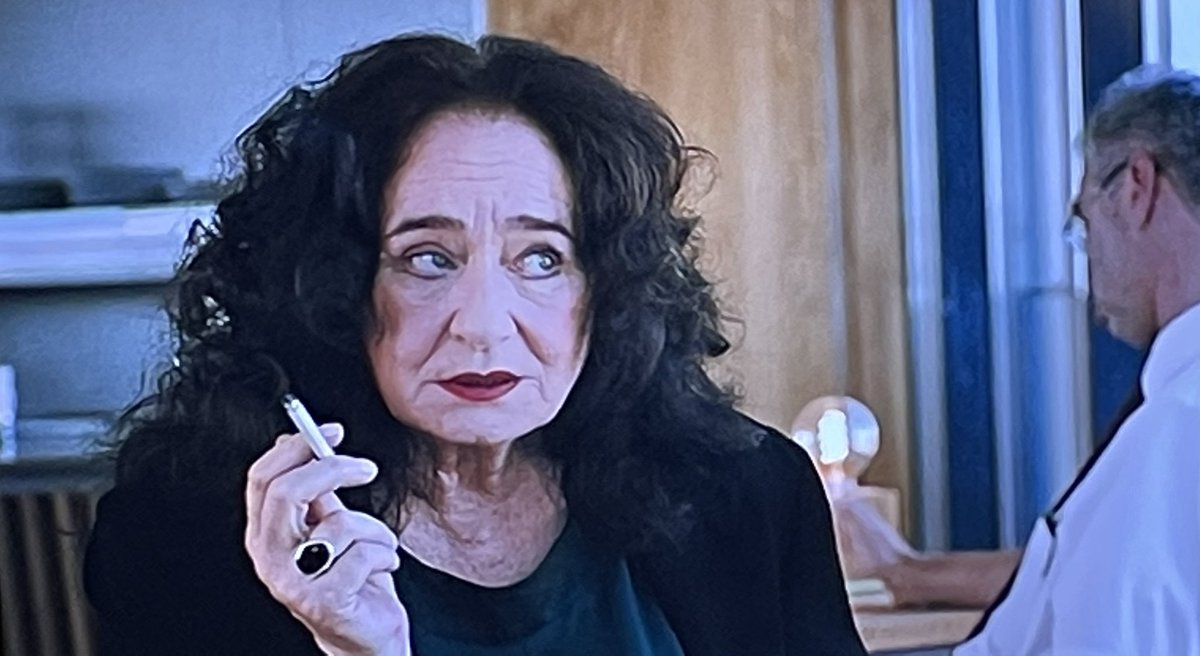 justthore's tweet photo. Wenn mich jemand fragt, was ich dieses Jahr an Silvester mache #tatort https://t.co/vm80FUrSXw