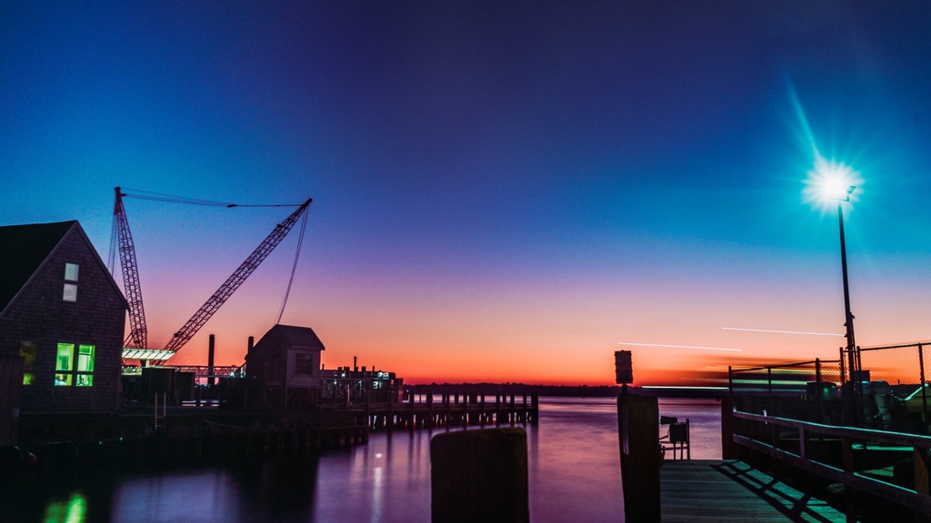 WHOI's tweet photo. "There’s nothing more beautiful than the way the ocean refuses to stop kissing the shoreline, no matter how many times it’s sent away.” ~ Poet, Sarah Kay

(📸: Staff, © #WHOI)
#SunsetSunday #Ocean #Quote #WHOI https://t.co/qik8Tdl2zo