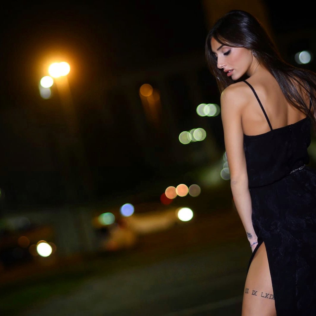 valetarsitano's tweet photo. ... 🎶 Guarda da qui le luci della città....
E mentre i taxi vanno via ,
mi chiedevo se 
Salto nel vuoto vieni con me .... ??!!... 🎶

#lelucidellacittà 

#sanday #rome #phototoday #light #eyes #ilovelife❤️ https://t.co/jQ0QfKqW4T