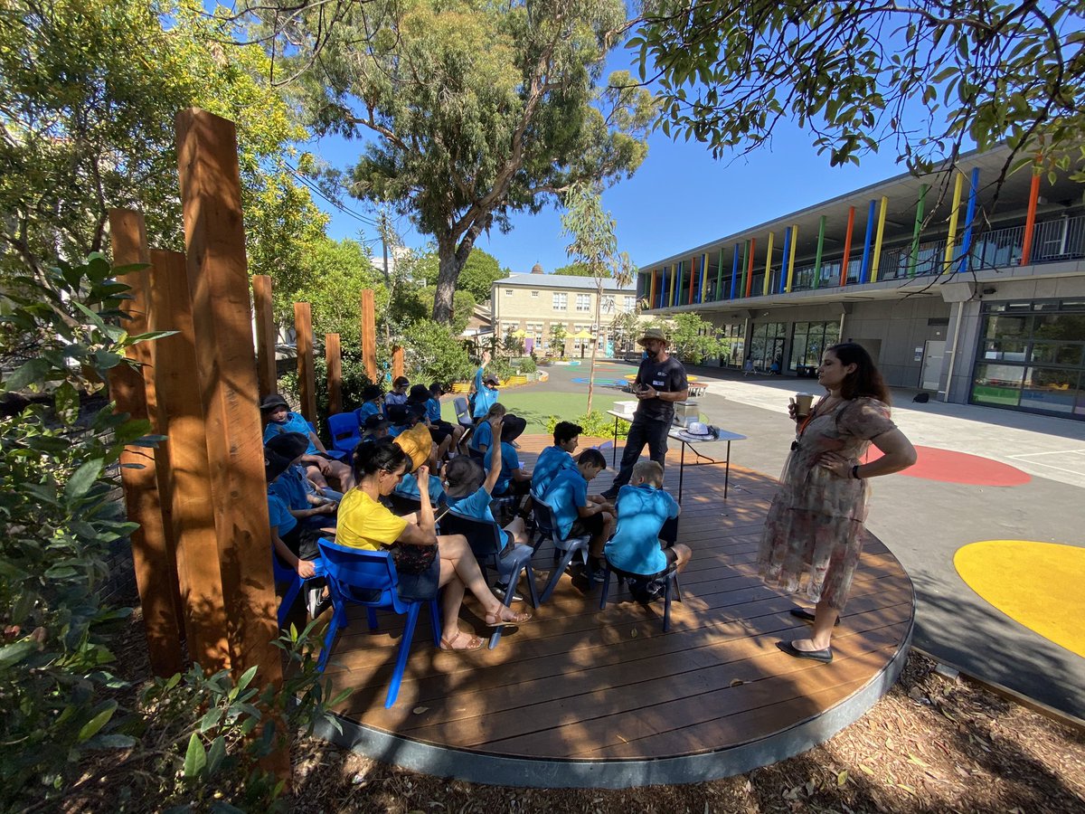 ULProjects's tweet image. 🐝 🐝 🐝 last week we held a #Bee workshop at Bourke Street Public School with some very curious and engaged minds!