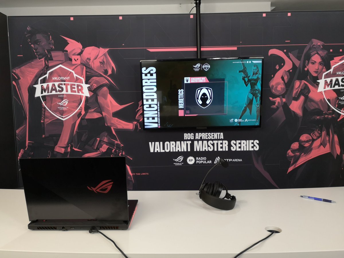 Fim de semana terminado na <a href="/masterseriespt/">masterseriespt</a>!

Terminado o 'último' do ano e foi top e com direito a estúdio com a <a href="/E2TECHpt/">E2Tech</a> e presença em dupla com o <a href="/JCostaMoreira/">Jarbas da Costa Moreira</a> no torneio total.

Obrigado a todos que assistiram, incluindo a produção da <a href="/E2TECHpt/">E2Tech</a> e às equipas e players