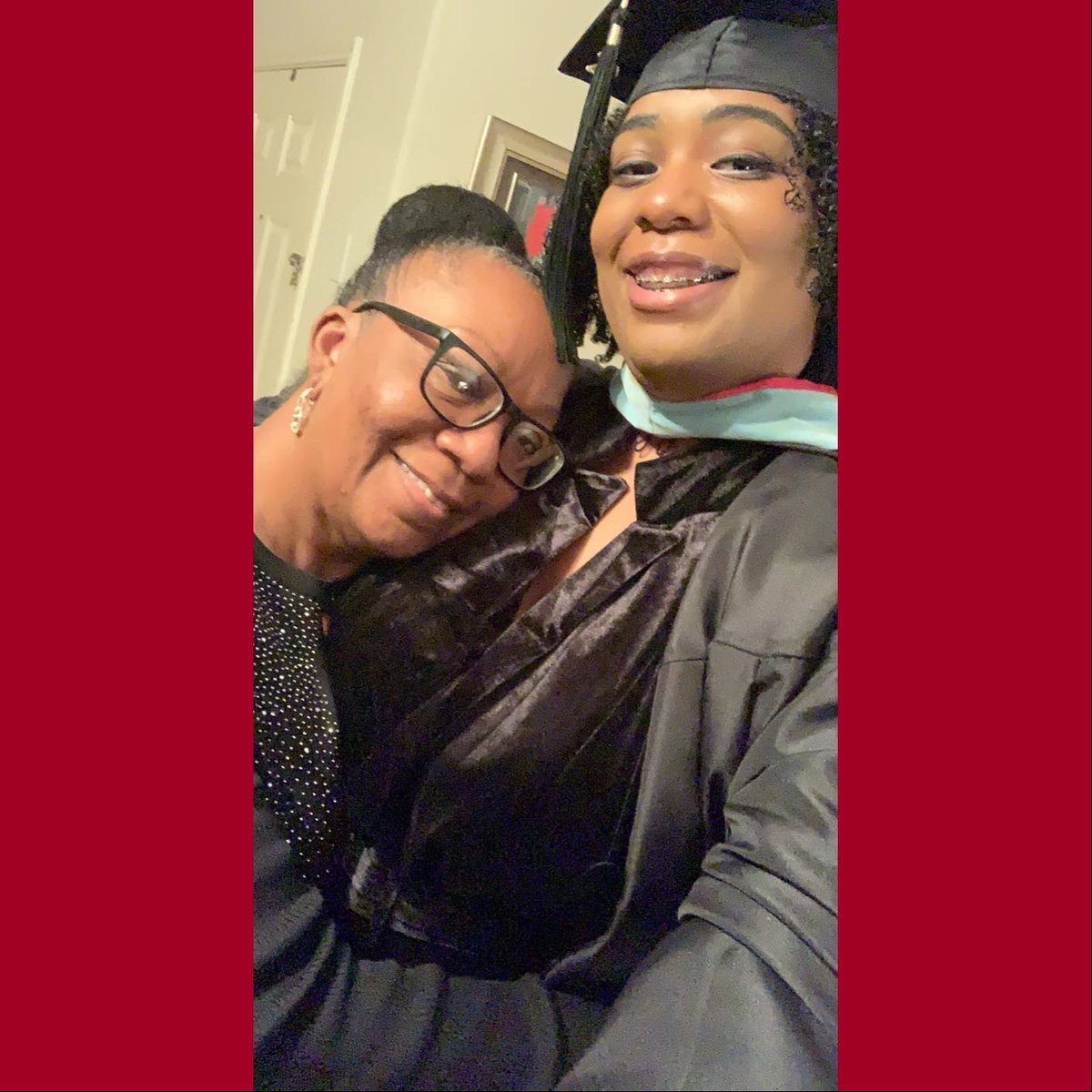 heymservin's tweet photo. Graduating during a pandemic is different, but it does not take away from my accomplishment. I am over here breaking generational curses. Many more goals to scratch off my bucket list! #IDidThat https://t.co/zspPcL9RwN