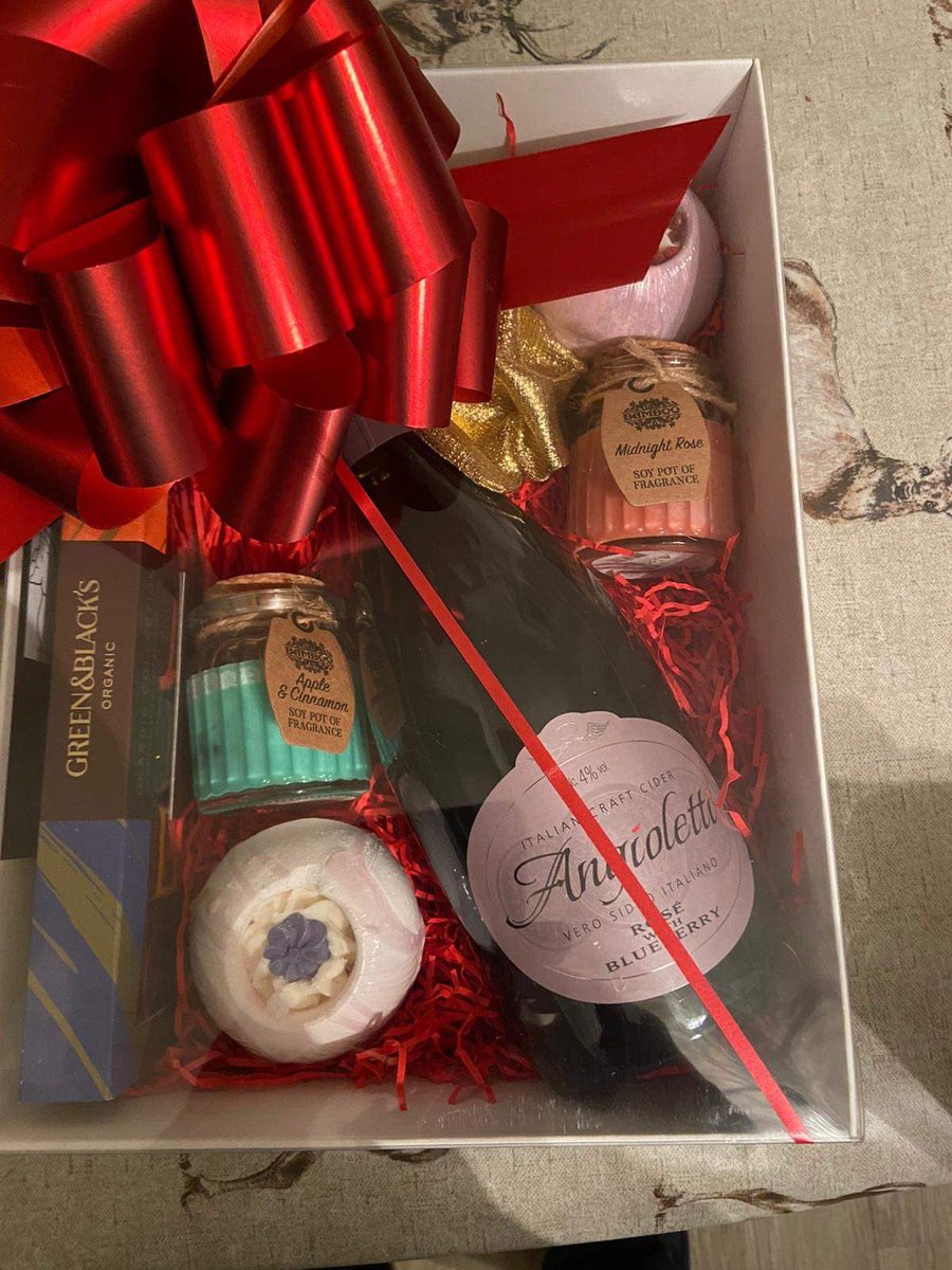 bertandgerts's tweet photo. We’ve got together with @PigginYummy to offer these fab hampers. Two options, A Best of British or Bath &amp; Bubbles. Both packed with goodies. #BrumHour https://t.co/secL9ZVzmC