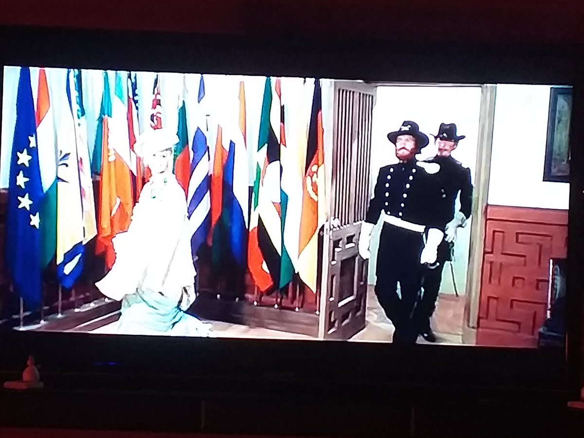 IAmMauriceKauth's tweet photo. Schaue grade #NobodyistderGrößte auf @kabeleins und entdecke peinliche Filmfehler 🤣 https://t.co/j2fAXURoPt