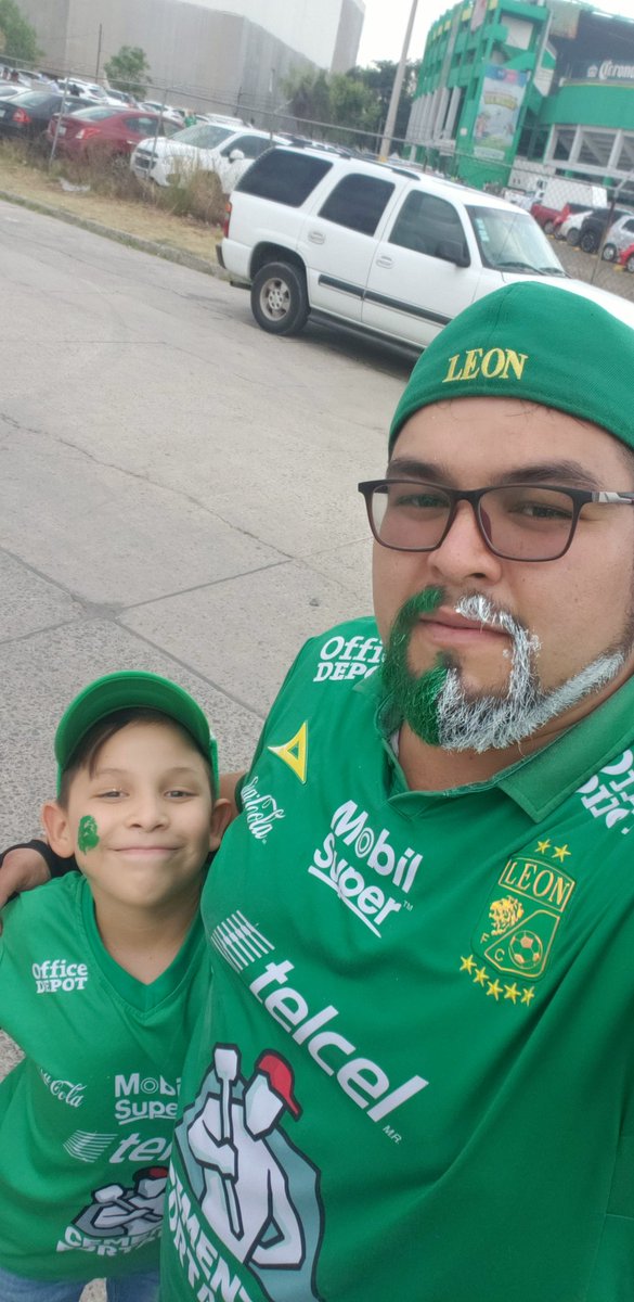 Alcantar_24's tweet photo. Por leonesima vez 🦁💚 
#JuntosPorLaOctava https://t.co/F3irMKH7LD