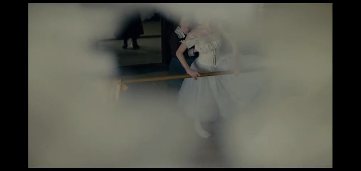 Lemme explain how Amber is NOT nailing ballet at all. In a series of photos. Let's start with this clip that made it into the movie. Shes not even dancing here and its still so bad. He bottom left is completely turned in and somehow also sickled...