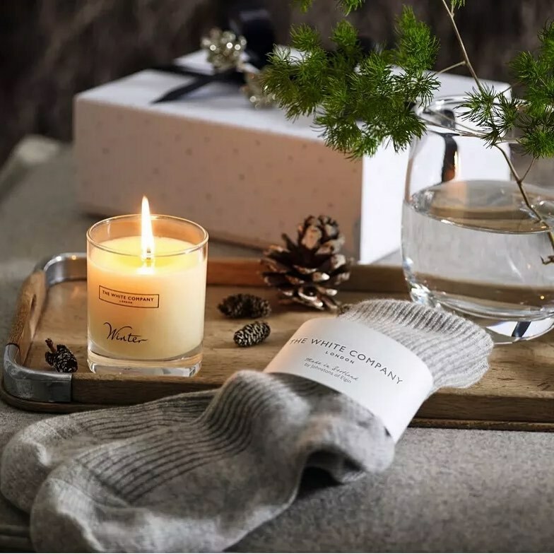 I don't mean to alarm you, but Christmas day is less than two weeks away! 🙈 But no need to panic, as I’ve rounded up a special collection of beautiful gifts from <a href="/thewhitecompany/">The White Company</a> 🌲Focusing on staying home, 🏡 these hero gifts 🎁 are presents your loved… instagr.am/p/CIwAWANhjL_/