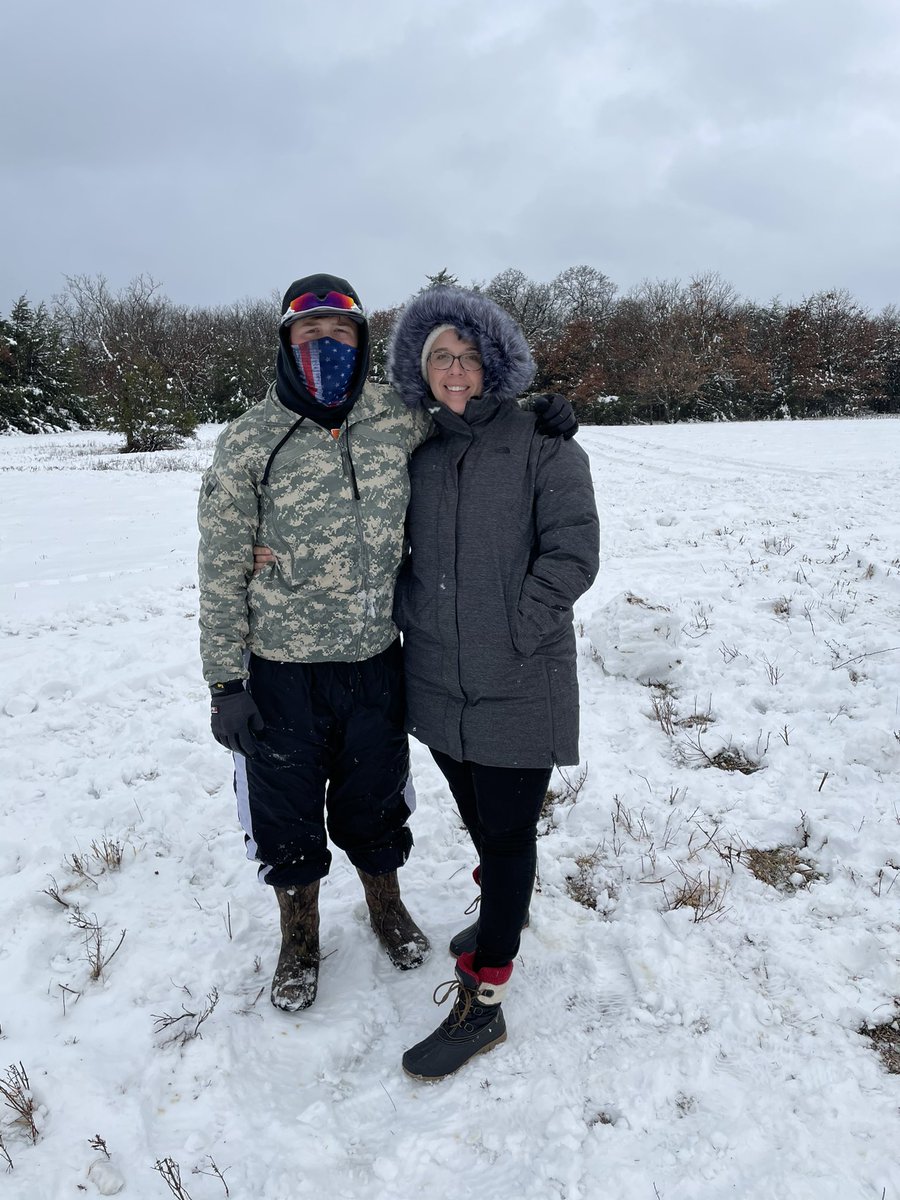 aevansp's tweet photo. Snow day on the farm! #redneckstyle #cowsintheway https://t.co/a2r2qzUnRv
