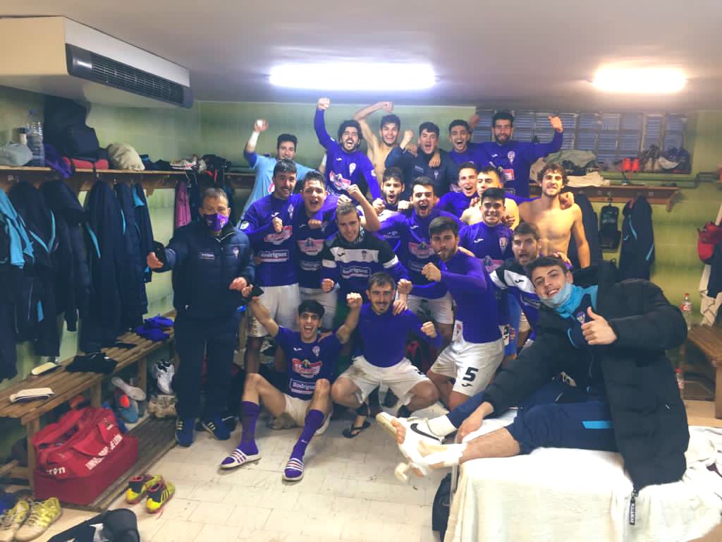 Esta gente se merece todo. Enorme el esfuerzo!!! Gracias afición.<a href="/LaBanezaFC_/">La Bañeza FC</a>  seguimos.