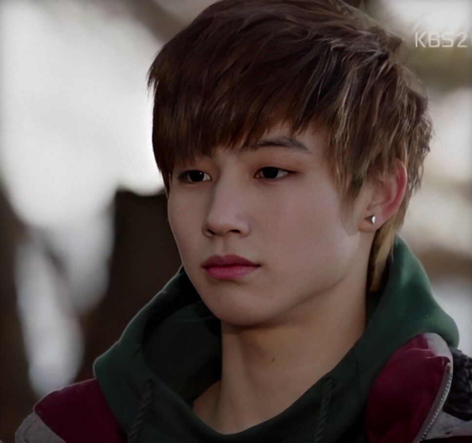 defcnvsbeom's tweet photo. Brown hair jaebeom is sexiest ❤️🔥🌴🤘

#임재범 #재범 #Jaebeom #def #DefDArchive #prds #defsoul #jayb #cnvs #GOT7 @GOT7Official https://t.co/JsHMl3LUrT