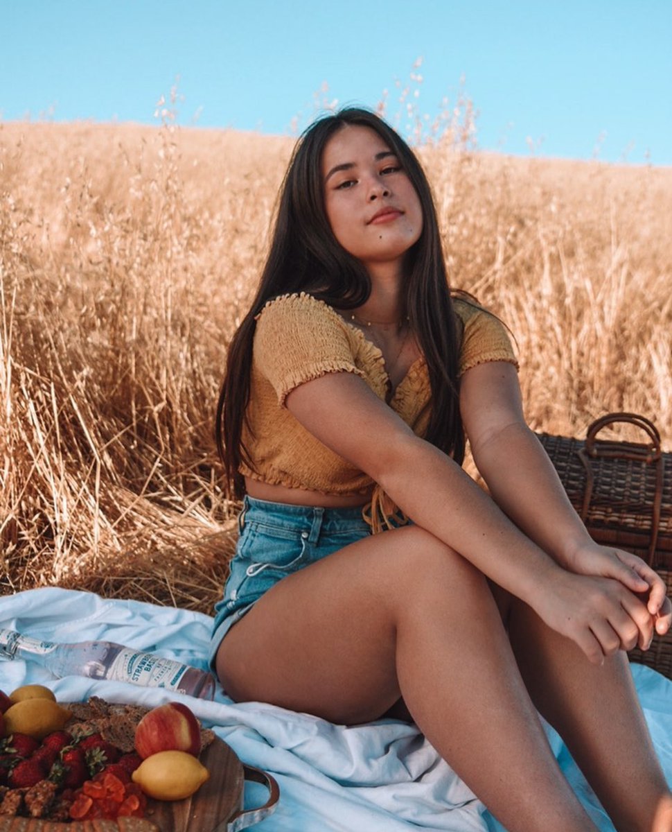 jembbg2540's tweet photo. If Rebecca spends the same amount of time creating community service events and making sure she looks like and influencer in her Instagram then we know that she will be a perfection as JEM’s 19th term Shlicha https://t.co/Hpo53mdUIP